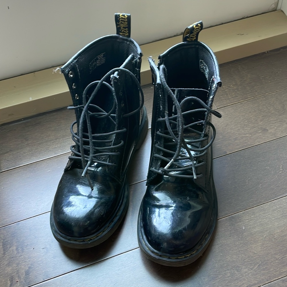 Glossy black Doc Martens size US4